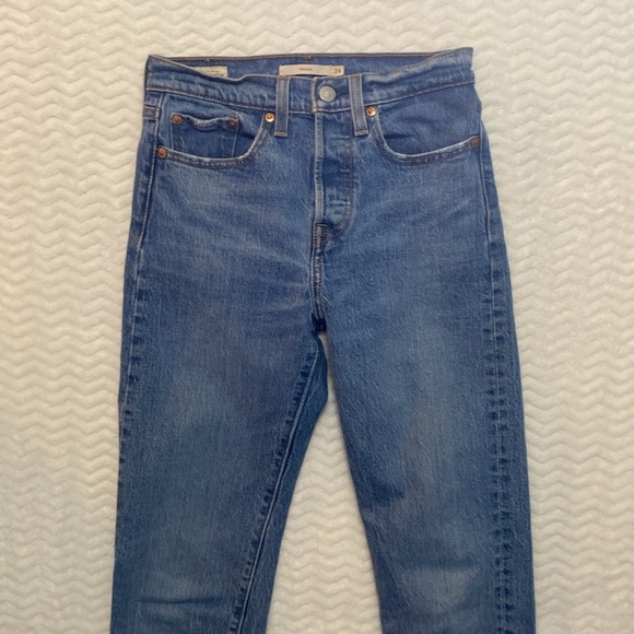 Levi’s Premium Wedgie 501 button fly SZ 24 - Picture 9 of 16